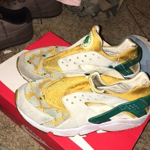 Needs shoe strings‼️